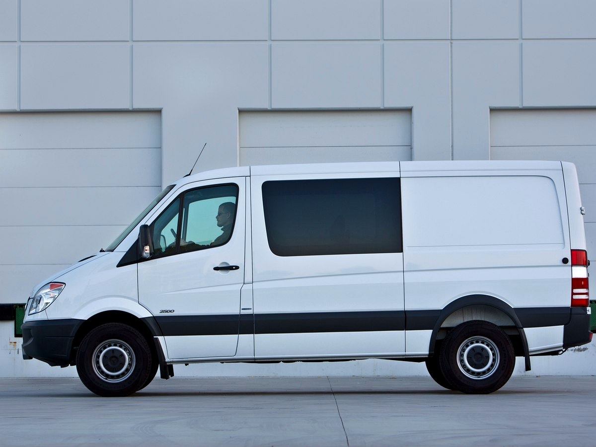 Minibus 13-Seat