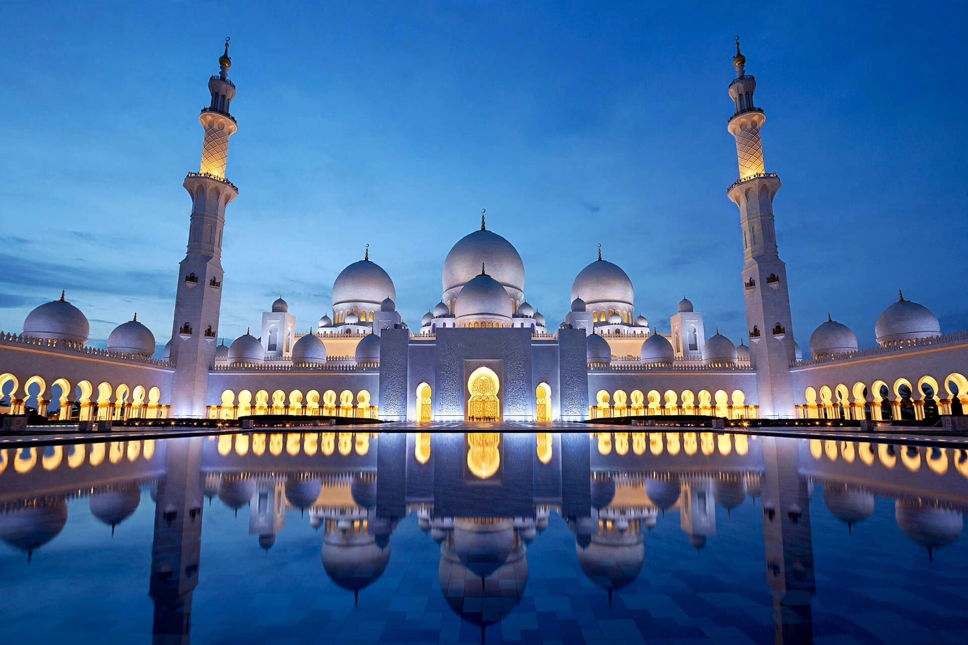 Abu Dhabi & Sheikh Zayed Grand Mosque